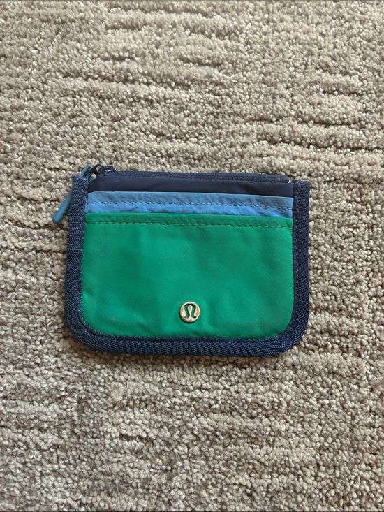 lululemon athletica Handbags - lululemon slim ID wallets